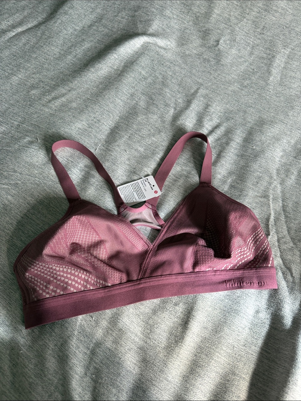 Lululemon Awake to Lace Bra NWT Plumful/Smoky Blush 34C ⭐